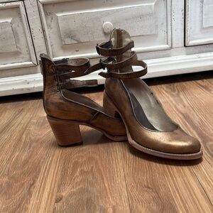 Stylish Bronze Women's Heels